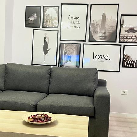 Lovely Apartment Τίρανα Εξωτερικό φωτογραφία