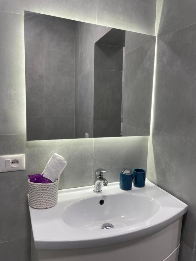 Lovely Apartment Τίρανα Εξωτερικό φωτογραφία