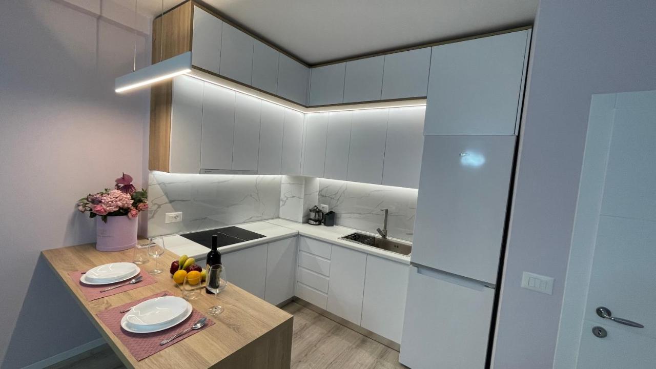 Lovely Apartment Τίρανα Εξωτερικό φωτογραφία
