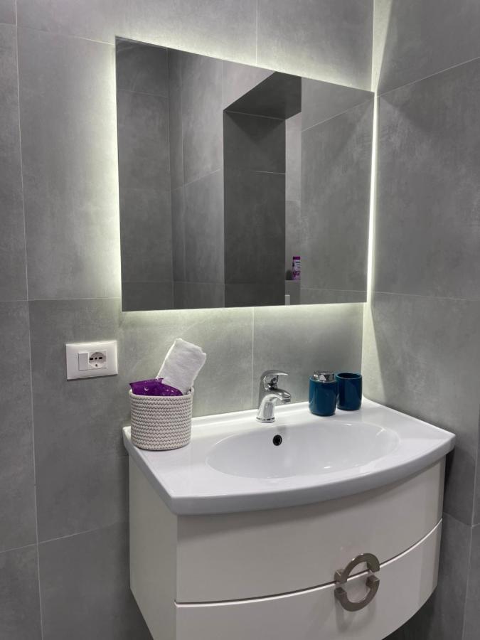 Lovely Apartment Τίρανα Εξωτερικό φωτογραφία